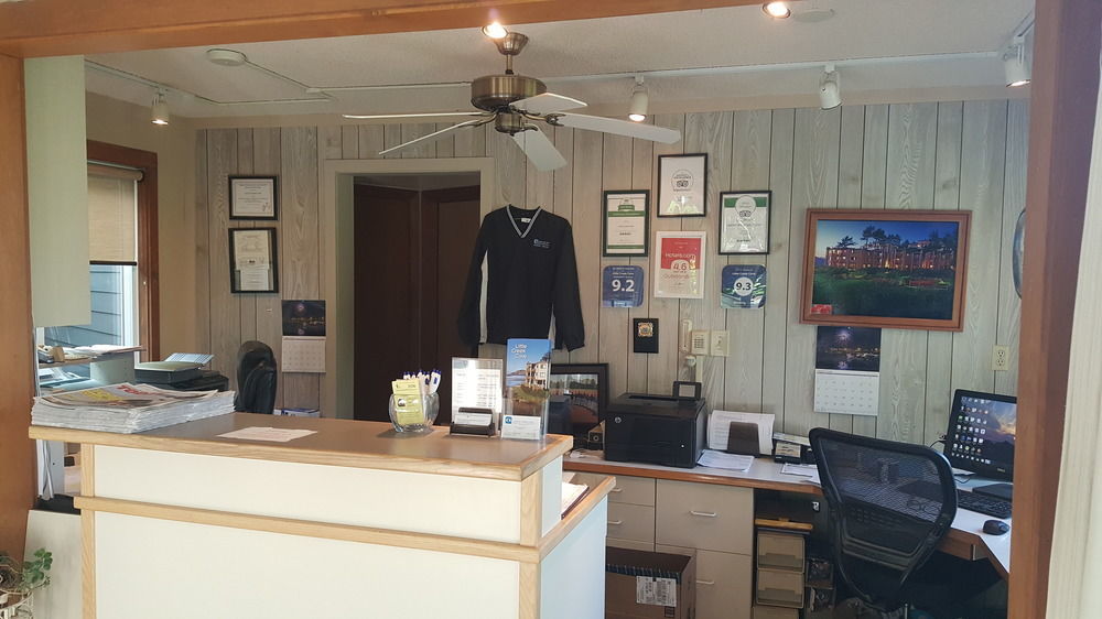 ניופורט Little Creek Cove Beach Resort מראה חיצוני תמונה